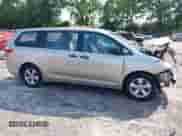 2015 Toyota Sienna L with VIN 5TDZK3DC4FS650415, listed as a IAAI auction lot 42395118 with 486,330 mi miles and . Bid and sale history available at DreamBid. Image 14.