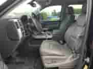 2015 Chevrolet Silverado 1500 LTZ z VIN 3GCUKSEJ2FG410800, wystawiony jako Copart lot #56052234 z przebiegiem 116 986 mil mil oraz Szkoda całkowita • Salvage title. Historia ofert i sprzedaży dostępna na DreamBid. Obrazek 7.