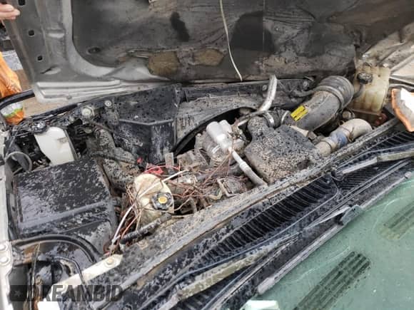 2002 Chevrolet Silverado 2500HD LS z VIN 1GCHK23122F242558, wystawiony jako Copart lot #76048264 z przebiegiem Nie podano mil oraz Szkoda całkowita • Salvage title. Historia ofert i sprzedaży dostępna na DreamBid. Obrazek 11.