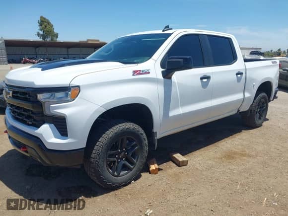 2024 Chevrolet Silverado 1500 LT Trail Boss z VIN 3GCUDFED5RG269642, wystawiony jako IAAI lot #42652273 z przebiegiem 25 972 mil mil oraz . Historia ofert i sprzedaży dostępna na DreamBid. Obrazek 18.