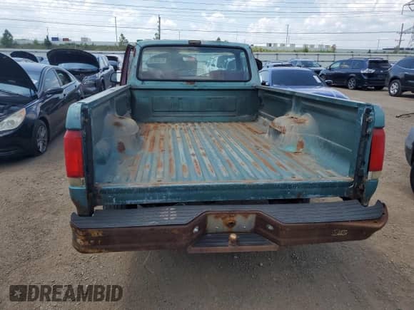 1990 Ford F-150 z VIN 1FTDF15Y7LPA18219, wystawiony jako Copart lot #61424875 z przebiegiem 466 241 mil mil oraz Szkoda całkowita • Salvage title. Historia ofert i sprzedaży dostępna na DreamBid. Obrazek 6.