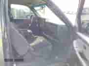 2001 GMC Sierra 1500 SLE z VIN 2GTEC19T911230691, wystawiony jako IAAI lot #42367210 z przebiegiem 381 719 mil mil oraz . Historia ofert i sprzedaży dostępna na DreamBid. Obrazek 5.