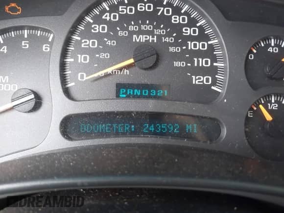 2003 Chevrolet Tahoe LS z VIN 1GNEC13T73R166712, wystawiony jako IAAI lot #43251150 z przebiegiem 243 592 mil mil oraz . Historia ofert i sprzedaży dostępna na DreamBid. Obrazek 7.