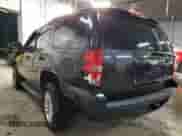 2010 Chevrolet Tahoe Commercial z VIN 1GNUKAE02AR175090, wystawiony jako Copart lot #84759734 z przebiegiem 143 567 mil mil oraz Szkoda całkowita • Salvage title. Historia ofert i sprzedaży dostępna na DreamBid. Obrazek 2.