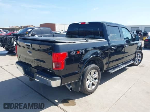 2018 Ford F-150 XL z VIN 1FTEW1EP0JKC85174, wystawiony jako IAAI lot #42695721 z przebiegiem 108 088 mil mil oraz . Historia ofert i sprzedaży dostępna na DreamBid. Obrazek 4.