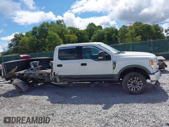 2020 Ford F-250 XL z VIN 1FT7W2BT9LED04712, wystawiony jako IAAI lot #42891910 z przebiegiem 132 801 mil mil oraz . Historia ofert i sprzedaży dostępna na DreamBid. Obrazek 13.