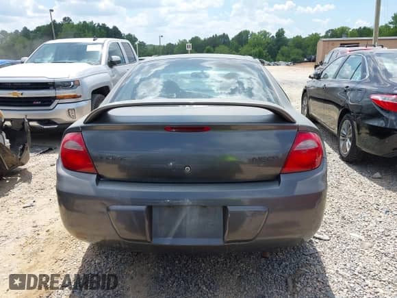 2004 Dodge Neon SE с VIN 1B3ES26CX4D605267, выставлен на аукционе IAAI как лот 42723880 с пробегом 169 393 миль миль и . История ставок и продаж доступна на DreamBid. Изображение 16.