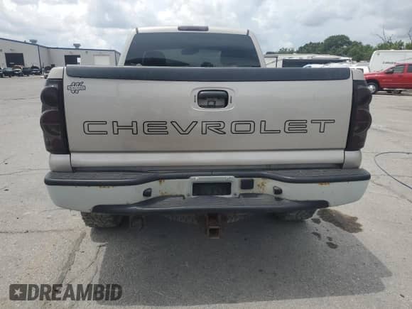 2006 Chevrolet Silverado 1500 Work Truck с VIN 3GCEK14V06G190270, выставлен на аукционе Copart как лот 62865225 с пробегом 110 847 миль миль и Списание • Salvage title. История ставок и продаж доступна на DreamBid. Изображение 6.