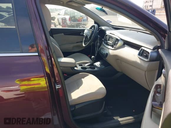 2017 Kia Sorento LX with VIN 5XYPG4A58HG319048, listed as a IAAI auction lot 42477270 with 172,364 mi miles and . Bid and sale history available at DreamBid. Image 5.