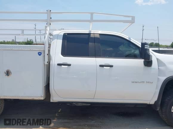 2022 Chevrolet Silverado 2500HD Work Truck с VIN 1GB2WLE78NF328371, выставлен на аукционе IAAI как лот 42278922 с пробегом 70 645 миль миль и . История ставок и продаж доступна на DreamBid. Изображение 13.