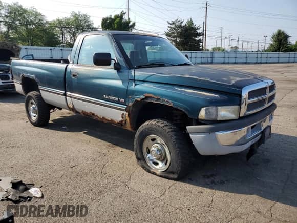 1995 Dodge 2500 with VIN 1B7KF26W1SS168770, listed as a Copart auction lot 60176385 with 137,970 mi miles and Clean title. Bid and sale history available at DreamBid. Image 4.
