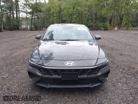 2025 Hyundai Elantra SE with VIN KMHLL4DG7SU912988, listed as a IAAI auction lot 43346956 with 4,894 mi miles and . Bid and sale history available at DreamBid. Image 12.