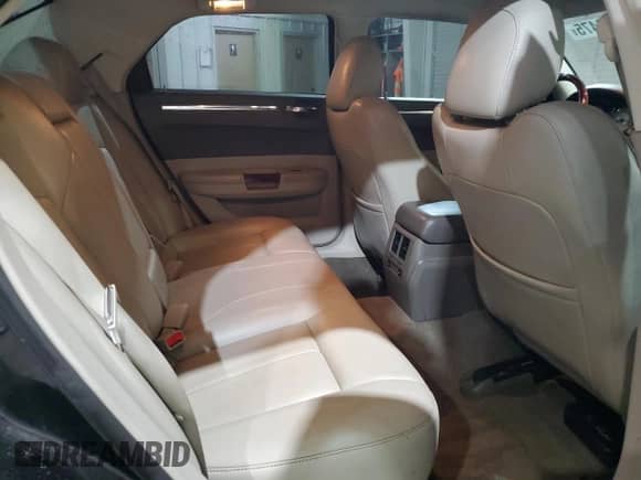 2010 Chrysler 300 C с VIN 2C3CK6CT9AH113804, выставлен на аукционе Copart как лот 69783475 с пробегом 109 874 миль миль и Чистый • Clean title. История ставок и продаж доступна на DreamBid. Изображение 10.