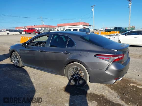 2019 Toyota Camry SE z VIN 4T1B11HK9KU259594, wystawiony jako IAAI lot #43482552 z przebiegiem 112 600 mil mil oraz . Historia ofert i sprzedaży dostępna na DreamBid. Obrazek 14.