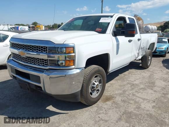 2019 Chevrolet Silverado 2500HD Work Truck с VIN 2GC2CREG4K1181296, выставлен на аукционе IAAI как лот 43082857 с пробегом 101 248 миль миль и . История ставок и продаж доступна на DreamBid. Изображение 2.