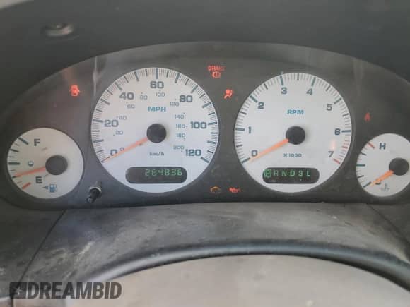 2003 Dodge Caravan SE with VIN 1D4GP24313B185388, listed as a Copart auction lot 65022605 with 284,836 mi miles and Salvage title. Bid and sale history available at DreamBid. Image 9.
