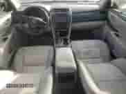 2015 Toyota Camry SE z VIN 4T1BF1FKXFU487419, wystawiony jako Copart lot #82404345 z przebiegiem 161 491 mil mil oraz Szkoda całkowita • Salvage title. Historia ofert i sprzedaży dostępna na DreamBid. Obrazek 8.