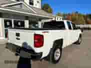 2017 Chevrolet Silverado 1500 LT с VIN 1GCVKREC9HZ216007, выставлен на аукционе Copart как лот 89912125 с пробегом 253 310 миль миль и Чистый • Clean title. История ставок и продаж доступна на DreamBid. Изображение 4.