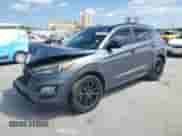 2019 Hyundai Tucson Night Edition с VIN KM8J33AL9KU998906, выставлен на аукционе Copart как лот 67206395 с пробегом 63 495 миль миль и Списание • Salvage title. История ставок и продаж доступна на DreamBid. Изображение 1.
