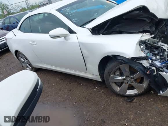 2010 Lexus IS 350 C с VIN JTHFE2C27A2501055, выставлен на аукционе IAAI как лот 42149205 с пробегом 123 778 миль миль и . История ставок и продаж доступна на DreamBid. Изображение 14.