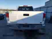 2012 Toyota Tundra z VIN 5TFRU5F1XCX027582, wystawiony jako Copart lot #85649634 z przebiegiem 267 030 mil mil oraz Szkoda całkowita • Salvage title. Historia ofert i sprzedaży dostępna na DreamBid. Obrazek 6.