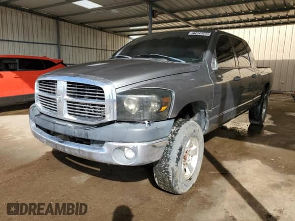 2006 Dodge 1500 SLT z VIN 3D7KS19D36G283101, wystawiony jako Copart lot #71929265 z przebiegiem 190 473 mil mil oraz Czysty tytuł • Clean title. Historia ofert i sprzedaży dostępna na DreamBid. Obrazek 1.