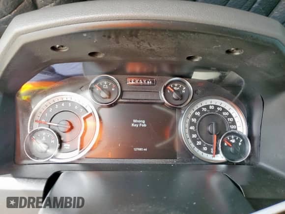 2019 Ram 1500 Warlock z VIN 1C6RR6LTXKS573377, wystawiony jako Copart lot #62832835 z przebiegiem 127 693 mil mil oraz Szkoda całkowita • Salvage title. Historia ofert i sprzedaży dostępna na DreamBid. Obrazek 9.