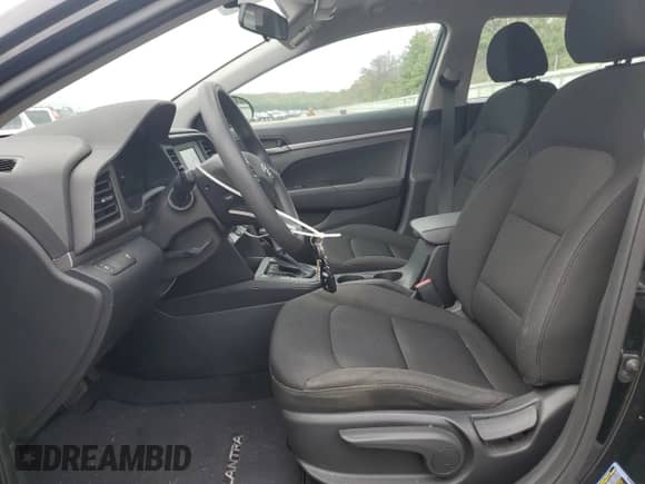 2019 Hyundai Elantra SE z VIN 5NPD74LF3KH437291, wystawiony jako Copart lot #80159485 z przebiegiem 72 678 mil mil oraz Szkoda całkowita • Salvage title. Historia ofert i sprzedaży dostępna na DreamBid. Obrazek 7.