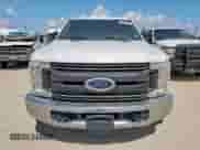 2018 Ford F-250 XL z VIN 1FT7W2A62JEC66863, wystawiony jako Copart lot #67570545 z przebiegiem 193 948 mil mil oraz Czysty tytuł • Clean title. Historia ofert i sprzedaży dostępna na DreamBid. Obrazek 5.