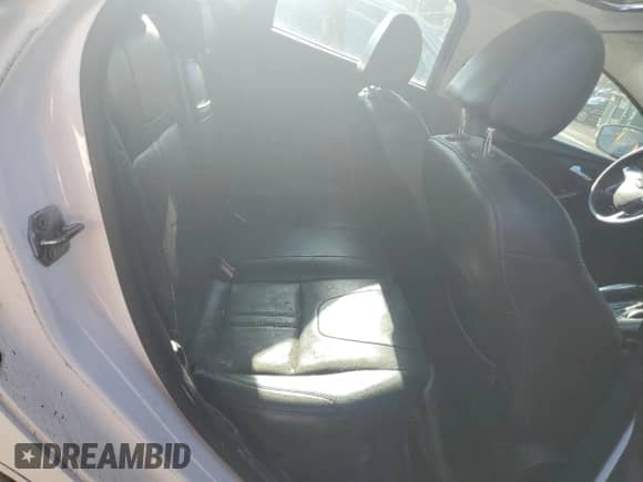 2013 Ford Focus Titanium z VIN 1FADP3J26DL141843, wystawiony jako Copart lot #87029325 z przebiegiem 186 178 mil mil oraz Szkoda całkowita • Salvage title. Historia ofert i sprzedaży dostępna na DreamBid. Obrazek 10.