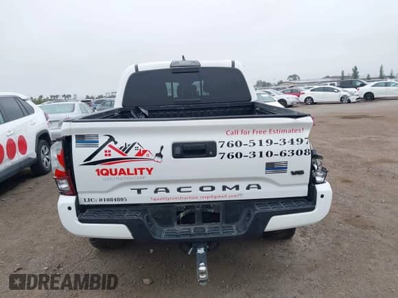 2018 Toyota Tacoma SR5 с VIN 3TMAZ5CN3JM054602, выставлен на аукционе IAAI как лот 42454756 с пробегом 123 009 миль миль и . История ставок и продаж доступна на DreamBid. Изображение 16.