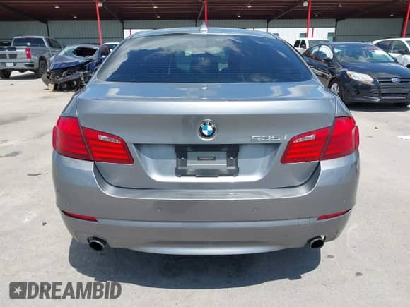 2012 BMW 5 Series 535i xDrive с VIN WBAFU7C51CDU59532, выставлен на аукционе IAAI как лот 42966022 с пробегом 142 128 миль миль и . История ставок и продаж доступна на DreamBid. Изображение 16.