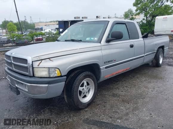 1999 Dodge 1500 with VIN 1B7HC13Z2XJ568376, listed as a IAAI auction lot 42208937 with 232,834 mi miles and . Bid and sale history available at DreamBid. Image 23.