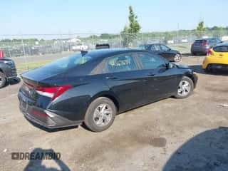 2024 Hyundai Elantra SE with VIN KMHLL4DG5RU680546, listed as a IAAI auction lot 42567637 with 9,289 mi miles and . Bid and sale history available at DreamBid. Image 4.