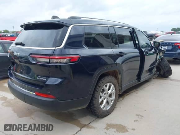 2023 Jeep Grand Cherokee Limited z VIN 1C4RJKBGXP8820298, wystawiony jako IAAI lot #42730705 z przebiegiem 82 902 mil mil oraz . Historia ofert i sprzedaży dostępna na DreamBid. Obrazek 4.