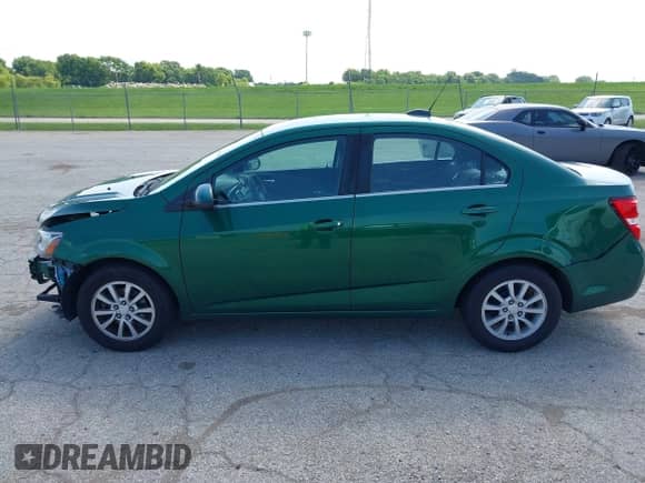 2018 Chevrolet Sonic LT с VIN 1G1JD5SH7J4127873, выставлен на аукционе IAAI как лот 42547888 с пробегом 71 517 миль миль и . История ставок и продаж доступна на DreamBid. Изображение 14.