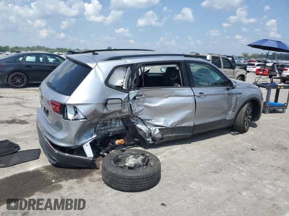 2024 Volkswagen Tiguan S с VIN 3VVRB7AX0RM231210, выставлен на аукционе Copart как лот 69077045 с пробегом 6 802 миль миль и Списание • Salvage title. История ставок и продаж доступна на DreamBid. Изображение 3.