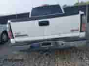 2005 GMC Sierra 1500 SLE с VIN 2GTEC19T251318844, выставлен на аукционе IAAI как лот 41781884 с пробегом 230 058 миль миль и . История ставок и продаж доступна на DreamBid. Изображение 6.