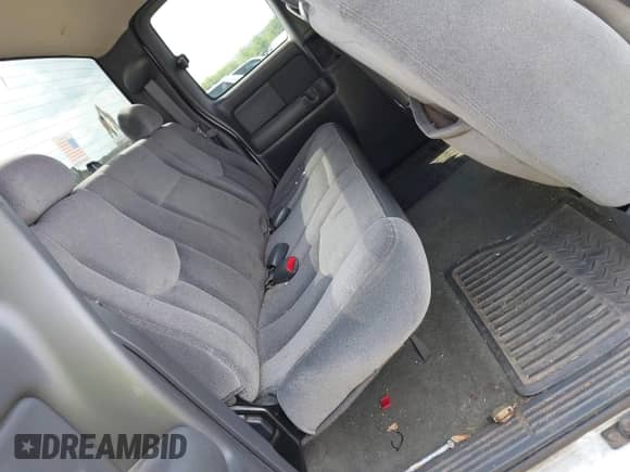 2003 GMC Sierra 1500 SLE с VIN 2GTEK19TX31166361, выставлен на аукционе IAAI как лот 42567055 с пробегом 150 985 миль миль и . История ставок и продаж доступна на DreamBid. Изображение 8.