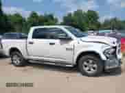 2014 Ram 1500 Big Horn z VIN 1C6RR7LG9ES399864, wystawiony jako IAAI lot #42800297 z przebiegiem 149 119 mil mil oraz . Historia ofert i sprzedaży dostępna na DreamBid. Obrazek 12.