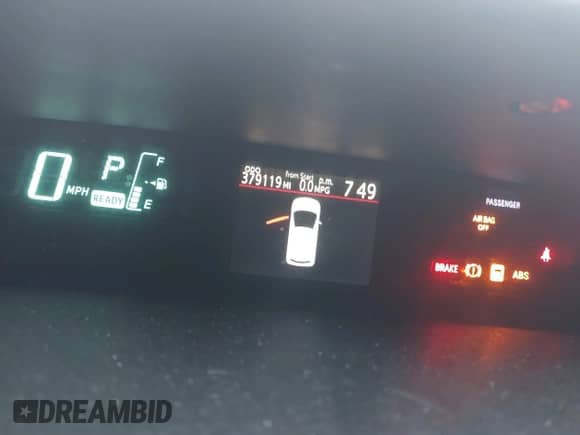 2012 Toyota Prius One z VIN JTDKDTB34C1030199, wystawiony jako IAAI lot #43250891 z przebiegiem 379 119 mil mil oraz . Historia ofert i sprzedaży dostępna na DreamBid. Obrazek 7.