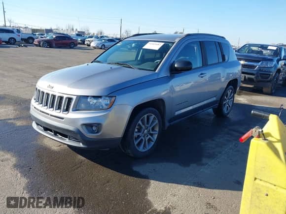 2016 Jeep Compass Sport с VIN 1C4NJDBB1GD587577, выставлен на аукционе IAAI как лот 41403682 с пробегом 54 158 миль миль и . История ставок и продаж доступна на DreamBid. Изображение 17.