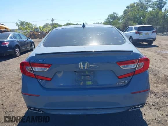 2022 Honda Accord Sport z VIN 1HGCV2F33NA016255, wystawiony jako IAAI lot #43075139 z przebiegiem 10 547 mil mil oraz . Historia ofert i sprzedaży dostępna na DreamBid. Obrazek 16.