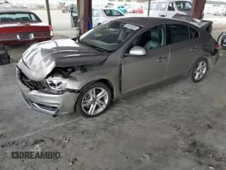 2014 Volvo S60 T5 с VIN YV1612FSXE2279409, выставлен на аукционе Copart как лот 81922425 с пробегом 140 738 миль миль и Списание • Salvage title. История ставок и продаж доступна на DreamBid. Изображение 1.