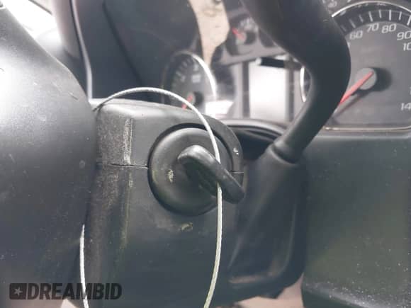 2017 Chevrolet Silverado 2500HD Work Truck z VIN 1GC0KUEG7HZ253590, wystawiony jako IAAI lot #41691492 z przebiegiem 167 457 mil mil oraz . Historia ofert i sprzedaży dostępna na DreamBid. Obrazek 11.