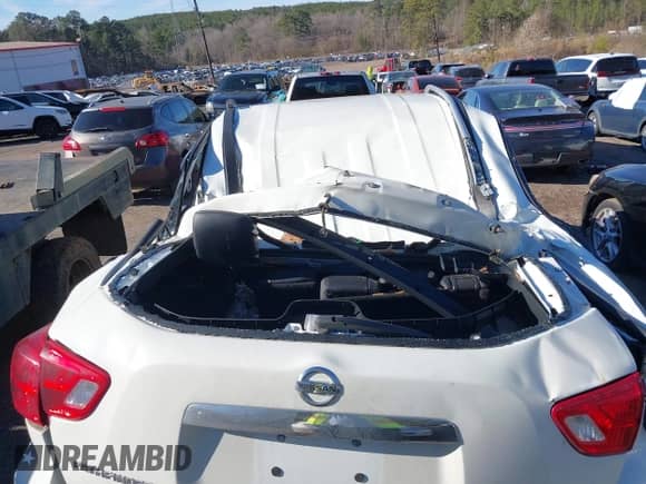 2019 Nissan Pathfinder SV z VIN 5N1DR2MN2KC642886, wystawiony jako IAAI lot #41735504 z przebiegiem 152 711 mil mil oraz . Historia ofert i sprzedaży dostępna na DreamBid. Obrazek 6.