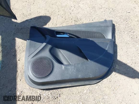 2013 Chevrolet Cruze 2LT z VIN 1G1PE5SB1D7131911, wystawiony jako IAAI lot #43106716 z przebiegiem 141 318 mil mil oraz . Historia ofert i sprzedaży dostępna na DreamBid. Obrazek 12.