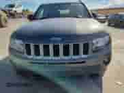 2017 Jeep Compass Sport z VIN 1C4NJDBB6HD105784, wystawiony jako Copart lot #81877555 z przebiegiem 120 813 mil mil oraz Szkoda całkowita • Salvage title. Historia ofert i sprzedaży dostępna na DreamBid. Obrazek 5.
