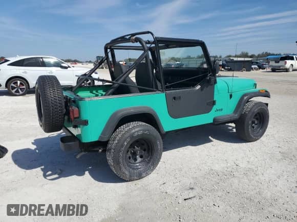 1987 Jeep Wrangler с VIN 2BCCL8118HB505080, выставлен на аукционе Copart как лот 46142235 с пробегом 74 287 миль миль и Списание • Salvage title. История ставок и продаж доступна на DreamBid. Изображение 3.