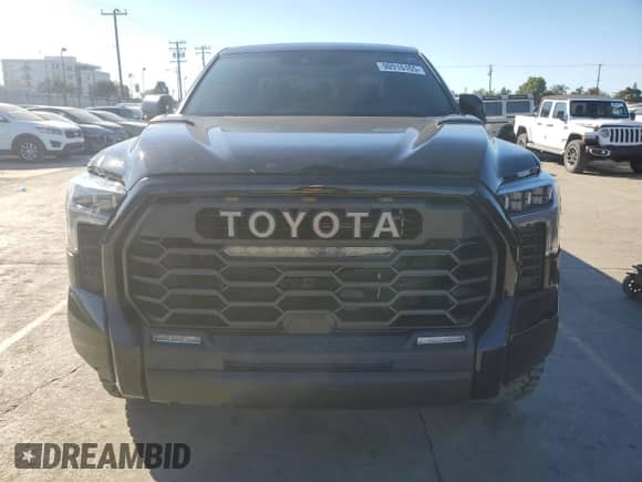 2024 Toyota Tundra TRD Pro Hybrid с VIN 5TFPC5DB5RX045468, выставлен на аукционе Copart как лот 90916165 с пробегом 32 785 миль миль и Списание • Salvage title. История ставок и продаж доступна на DreamBid. Изображение 5.